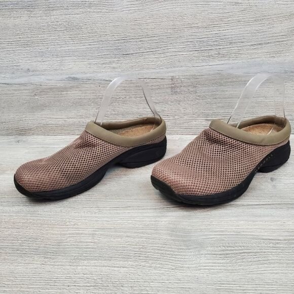 Merrell women's Primo Breeze II in taupe mesh upper - Picture 2 of 10